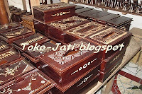 http://toko-jati.blogspot.com/2012/12/tempat-tisu-kayu-jati.html