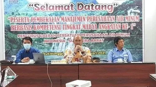 Ketua PD Perpamsi Sumbar Buka Diklat Pembekalan Manajemen Perusahaan Air Minum Tingkat Madya Angkatan I Tahun 2021