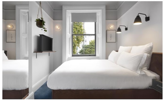 minimalist 3×3 hotel room design