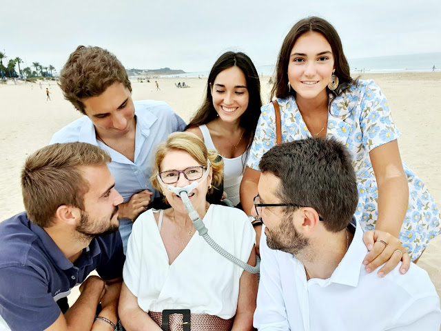 enferma de ELA con su familia