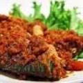 Ikan goreng yang disajikan dengan lumuran sambal cobek bisa menjadi variasi hidangan beri RESEP MASAKAN IKAN GORENG BUMBU COBEK