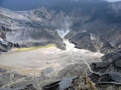 Gunung Tangkuban Perahu.