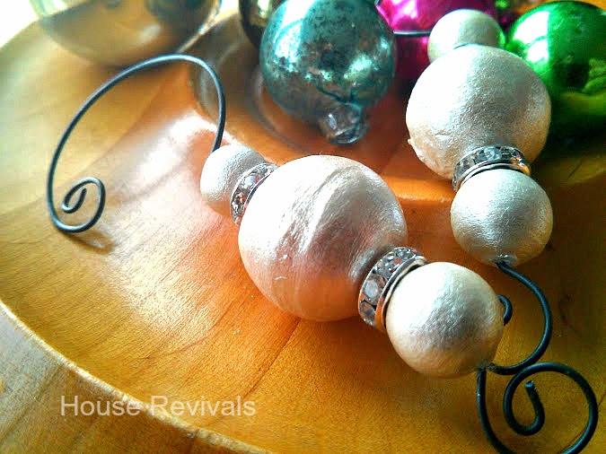 House Revivals: Make Fancy Wire Ornament Hangers -- It's Easier