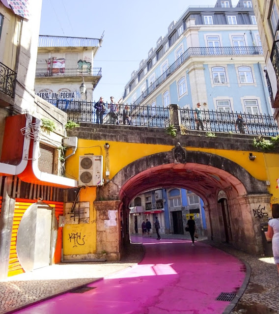 Pink Street Lisbon R. Nova do Carvalho 24