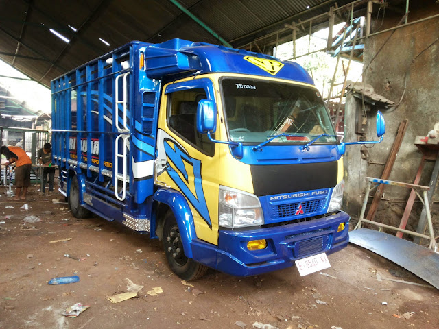 Nasikin Variasi Bak  truk  SARI BUAH majalengka