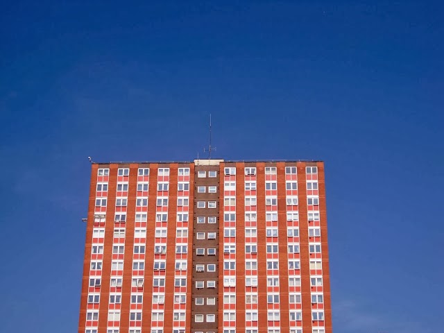blue sky, tower block manchester, high rise flats salford manchester, photography blog, uk fashion bloggers