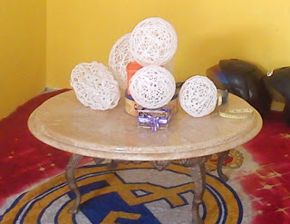 round marble table