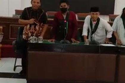 Ketua DPRD dan Wakil Ketua DPRD  Lumajang " Lupa dan Salah Membaca Sila "Pancasila""