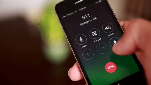 How to put, find and make emergency call when phone is locked