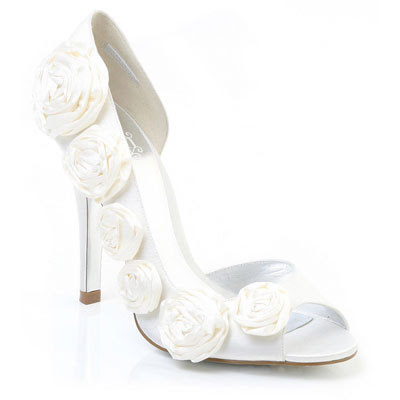 Wedding Gown Shoes on Bridal Shoes 2011