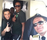 Jogadores da Chapecoense na cabine do piloto da LaMia