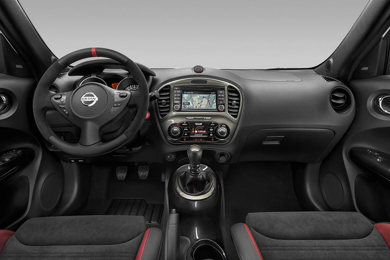 Nissan Juke Nismo RS dash