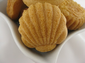 Beachloverkitchen: Kuih Bahulu / Kuih Baulu