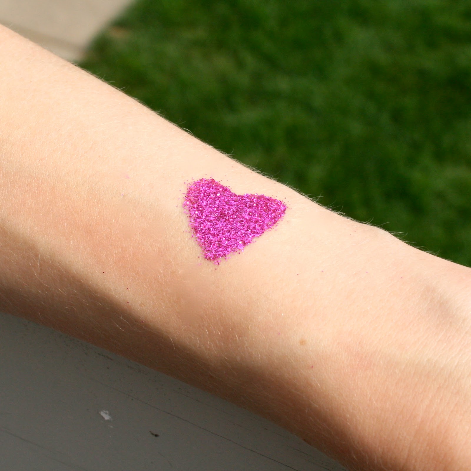 la vie DIY: DIY Body Glitter Tattoo Kit Great Gift for Kids!