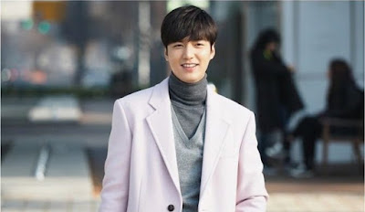 Legend of the Blue Sea Heo Joon Jae crossing the street scene