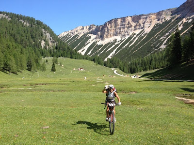 LA TRAVERSATA DELLE ALPI IN MTB