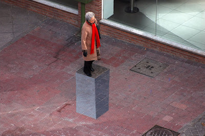 Street art 3D pedestal