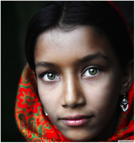  Foto  Wajah  Orang  Dari Budaya Yang Berbeza Di Serata Dunia