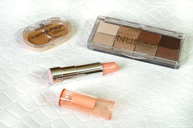 Essence Cosmetics Winter Nude Glam, Essence makeup, Nude Eye shadow Palette, All about nude eye shadow palette, Essence Camouflage concealer duo, Sheer and shine lipstick, lipstick, makeup review, lip swatch, nude lips, beauty, beauty blog, Essence makeup haul, winter makeup look, top beauty blog, Buy makeup online