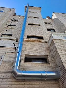 Línea-vertical-adosada-vértice-achada-Madrid