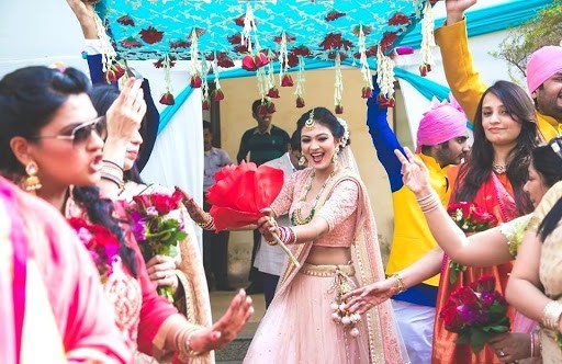 Bridal Entry with the Bride Dancing under The Phoolon Ki Chador