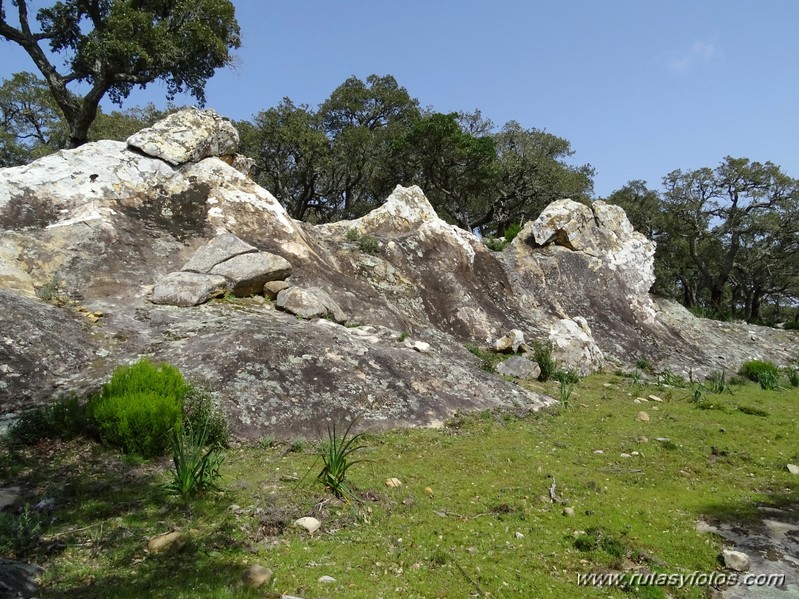 Peguera - Piedra del Padrón - Cortijo del Hato o San José de Casas Nuevas