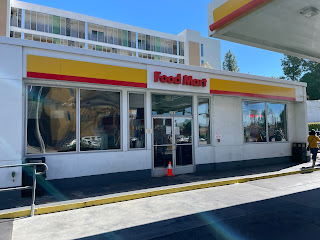 "Beer Cave" located in a Shell gas station at 290 S. Arroyo Pkwy. Pasadena, CA 91105