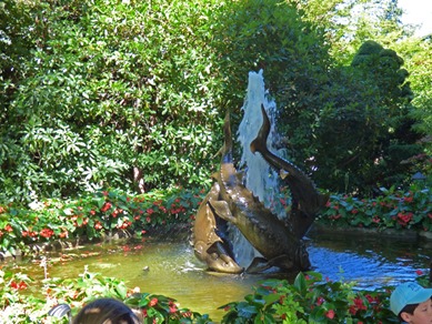 Sturgeon Fountain, Butchart Gardens