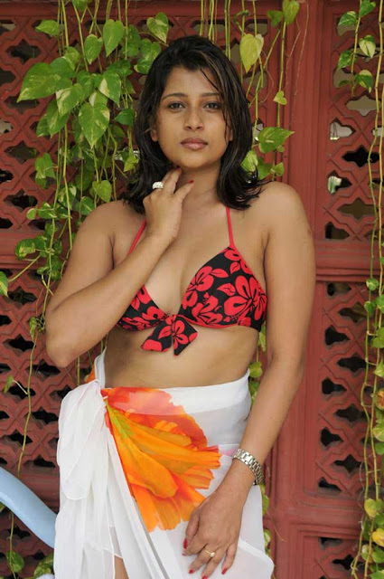 hot sri lankan actress Nadeesha Hemamali Bikini Photos