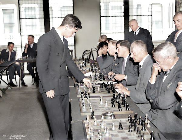 A Master At 18, American Chess Wizard Demonstrates In London