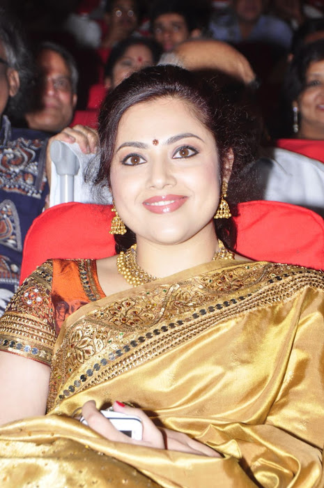 meena in saree photo gallery