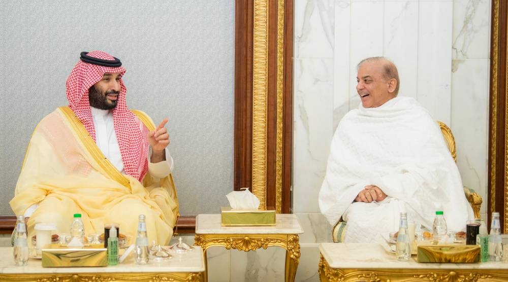 ولي العهد يستقبل رئيس وزراء باكستان بحضور ولي العهد في البحرين