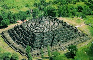 Inilah Foto-foto Candi Borobudur Saat Pertama Kali Ditemukan [ www.BlogApaAja.com ]