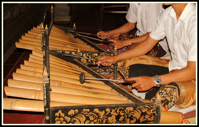 Rindik Alat Musik Tradisional Dari Bali - Negeriku Indonesia