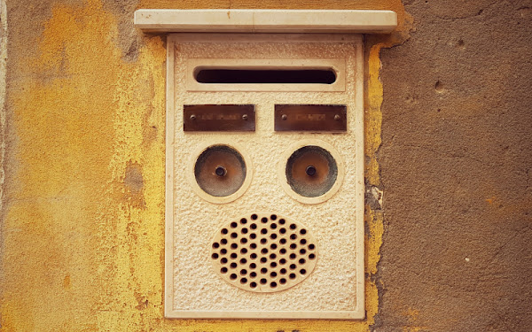 Photo of a doorbell by Yan Ots. Available freely on @unsplash.