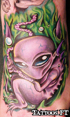 Tatuagens o Alien na Costela