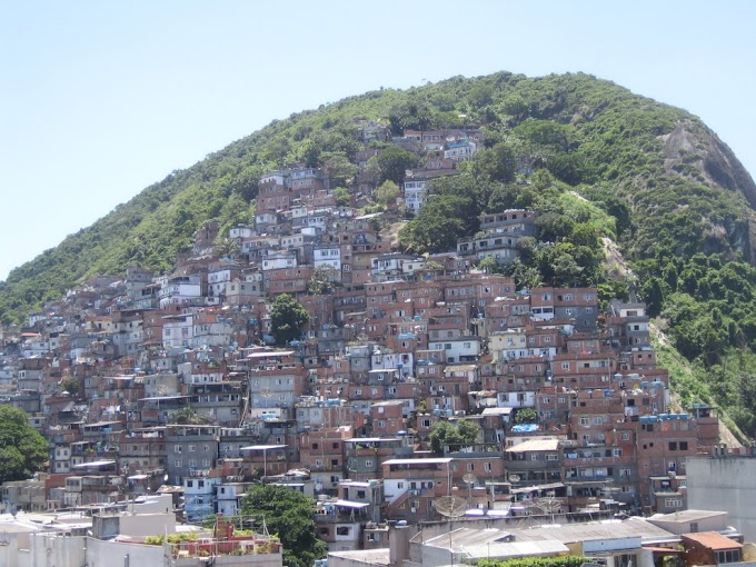 Favelas do Brasil não oferecem qualidade de vida para crianças, diz Unicef