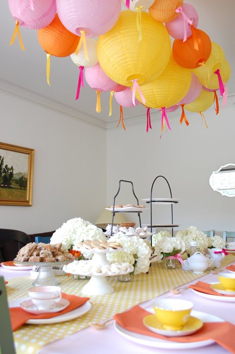 ... these cute photos of a tea party baby shower she hosted at her house