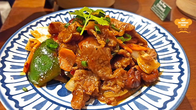 Thai Street Food - Pad Med Mamuang - Stir Fried Beef With Cashew Nuts