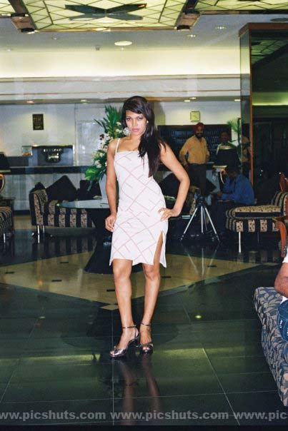 [fashion_show_15_asiachicks.blogspot.com.jpg]