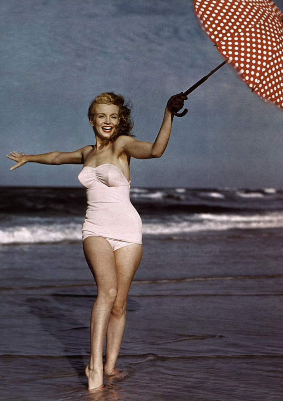 4b27a8e0_6fe04b76_marilyn_monroe-3.jpg (565×800)