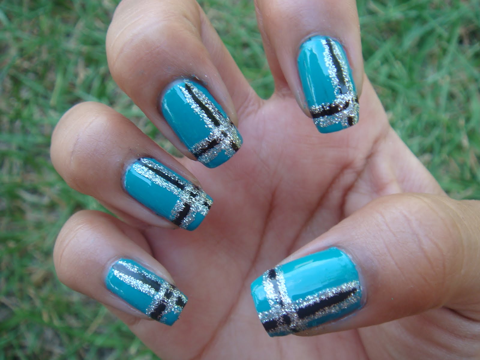 The Lacquer Room: Thursdays Nail Art: Teal Cross