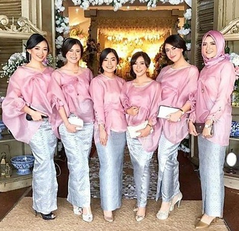 30 Desain Model Baju  Kebaya Muslim Brokat Modern  Pesta  