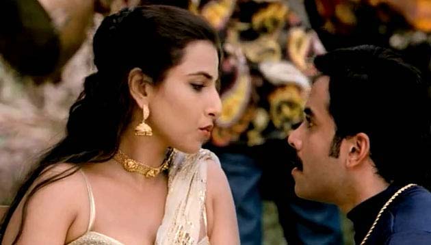 Vidya Balan Hot Images in Dirty Picture