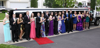 http://cheaplimousineservice.blogspot.com/2017/03/suitably-fun-prom-transportation-with.html