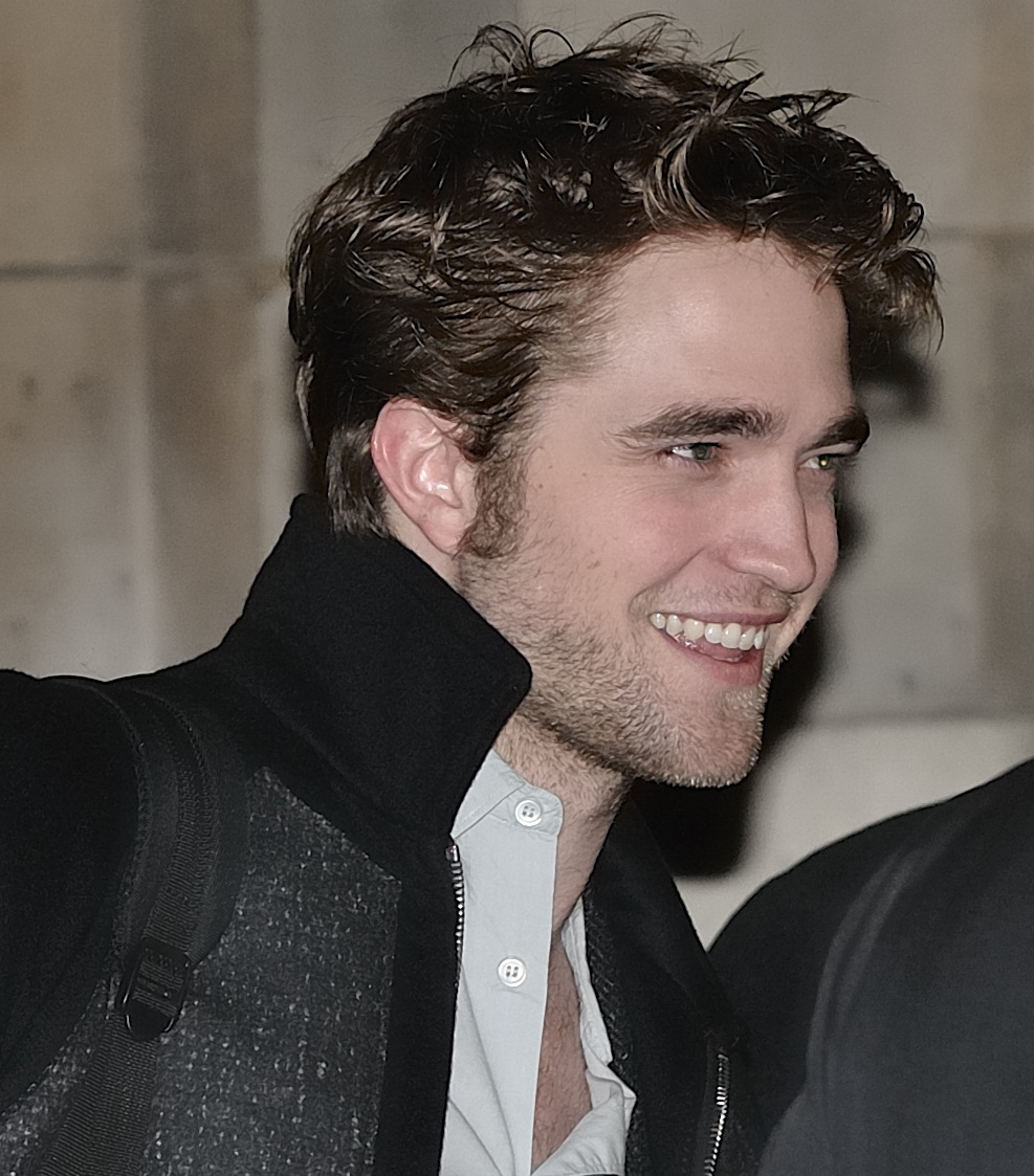 Robert Pattinson Hot