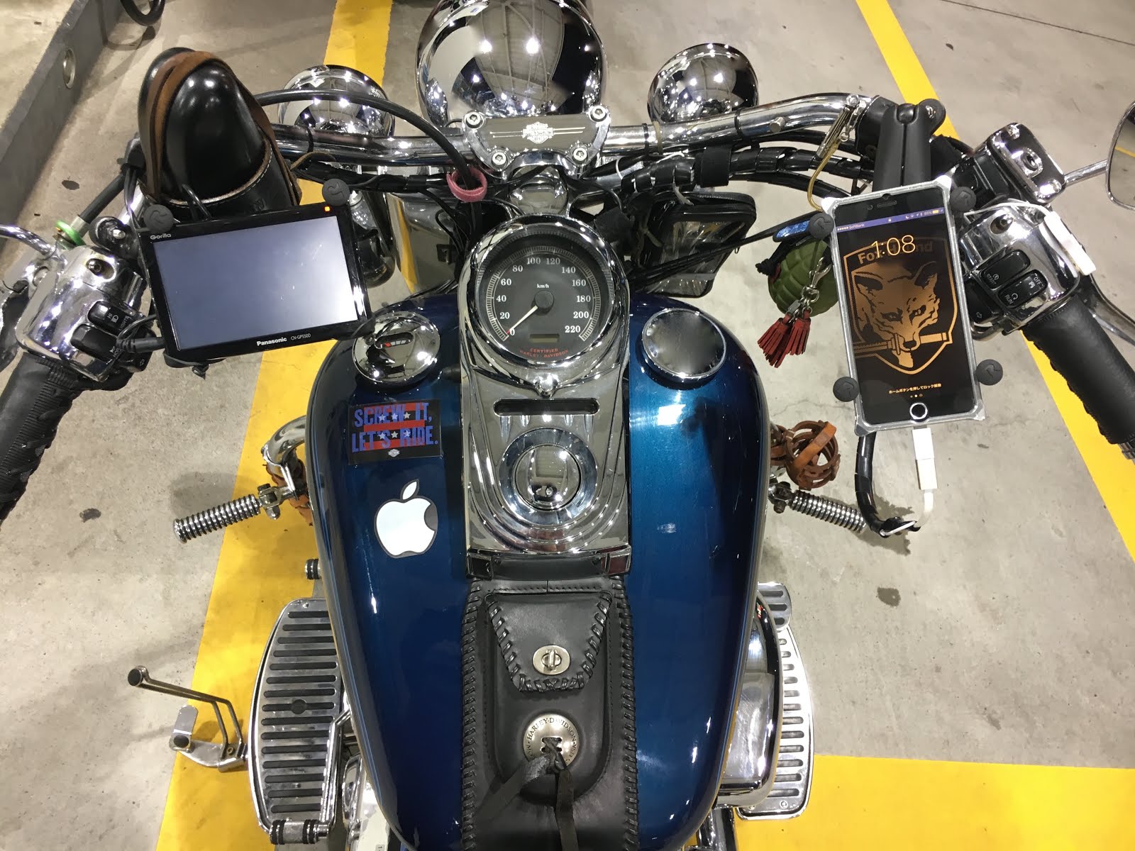 Viva Freedom ビバ フリーダム バイクにスマホ ハーレーにiphone等を取付るなら振動 に強いramマウントがオススメ オプション多数