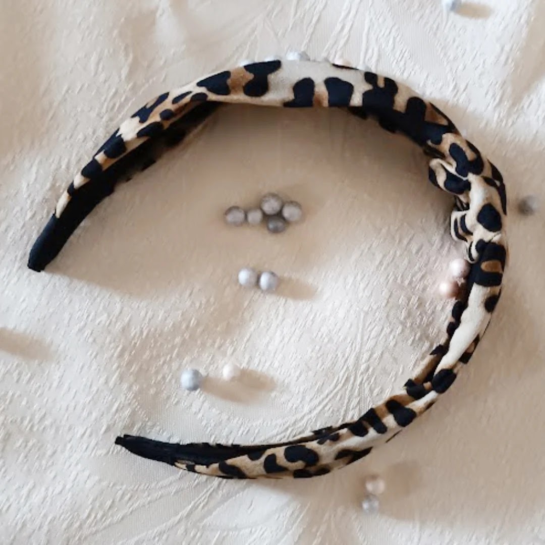 Shein Women Leopard Pattern Knot Decor Fashionable Headband