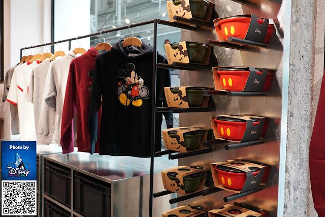 Fashion Walk “Mick” the Holidays Bright 迪士尼 Mickey Mouse 紅A X INCREDIBLE, FDMTL Tokyo Japan