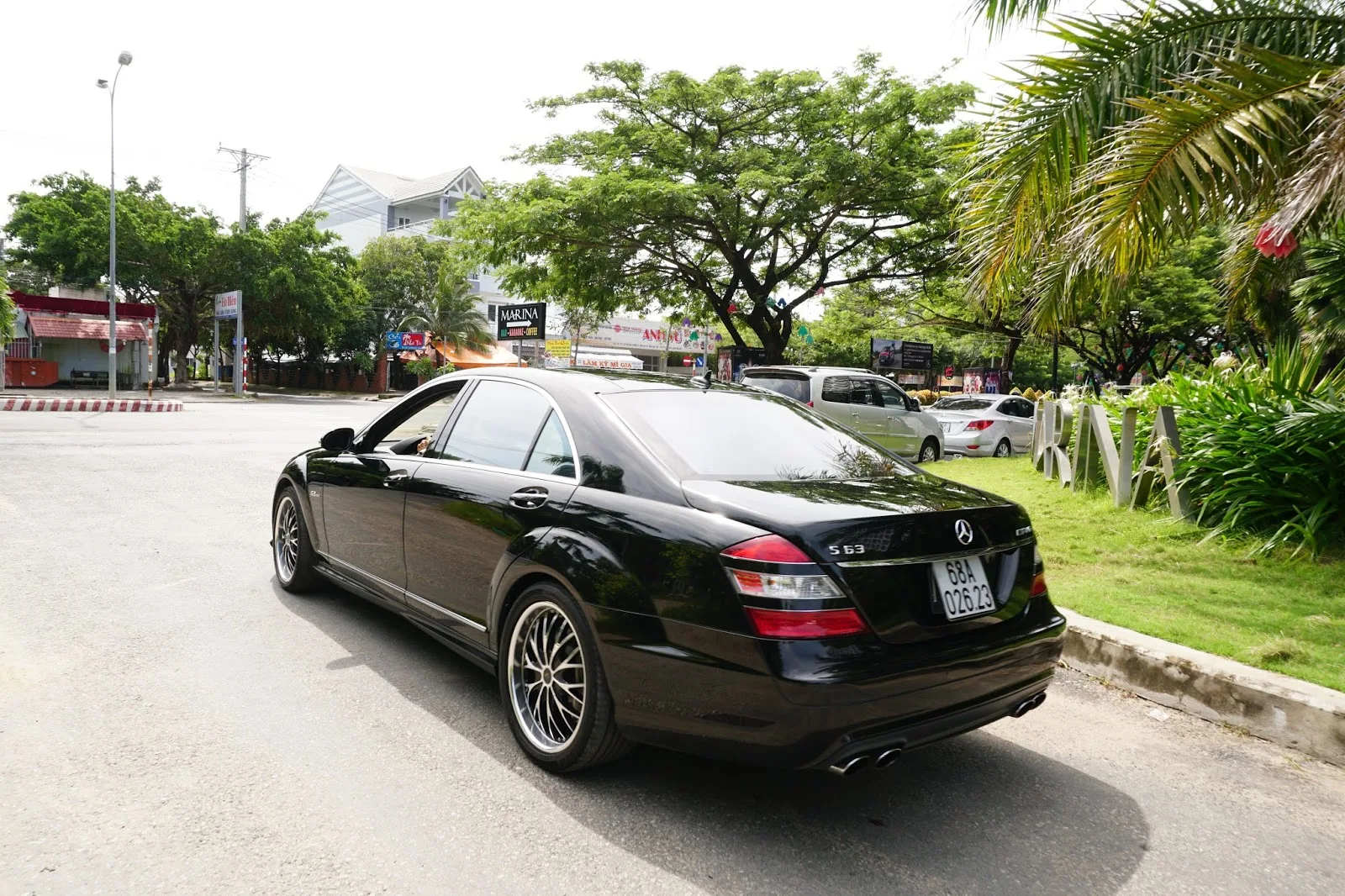 Mercedes AMG S63